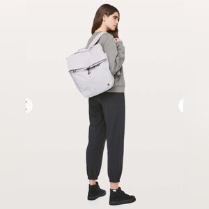 Lululemon Athletica Cross Paths Rucksack- Chrome- 14L